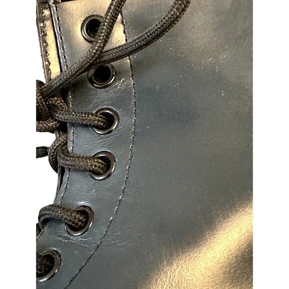 Dr. Martens Men\'s Combat Lace Up Boots Navy 1460 Smooth Leather, Size 5, EUC main image 9